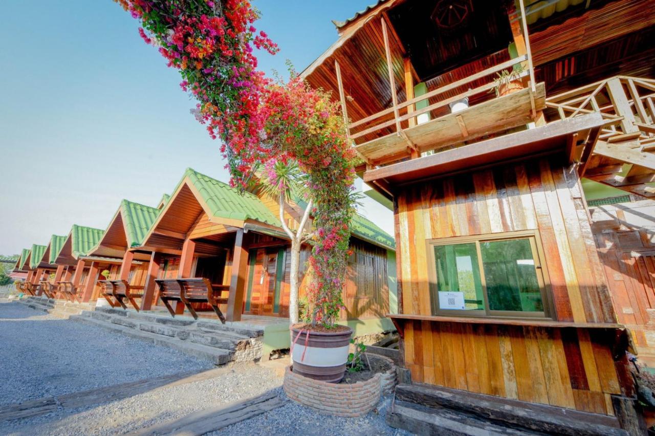 Lop Buri Mrk Resort & Massage מראה חיצוני תמונה