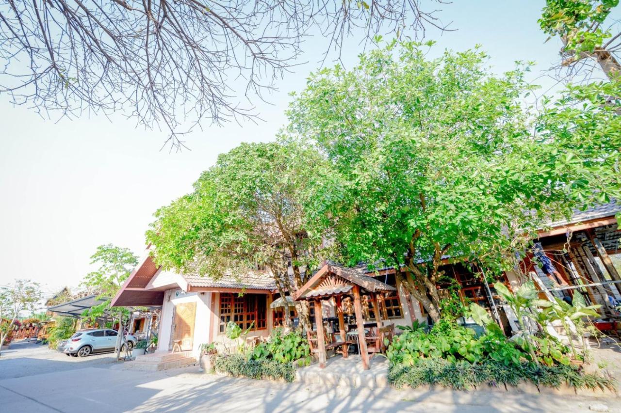 Lop Buri Mrk Resort & Massage מראה חיצוני תמונה