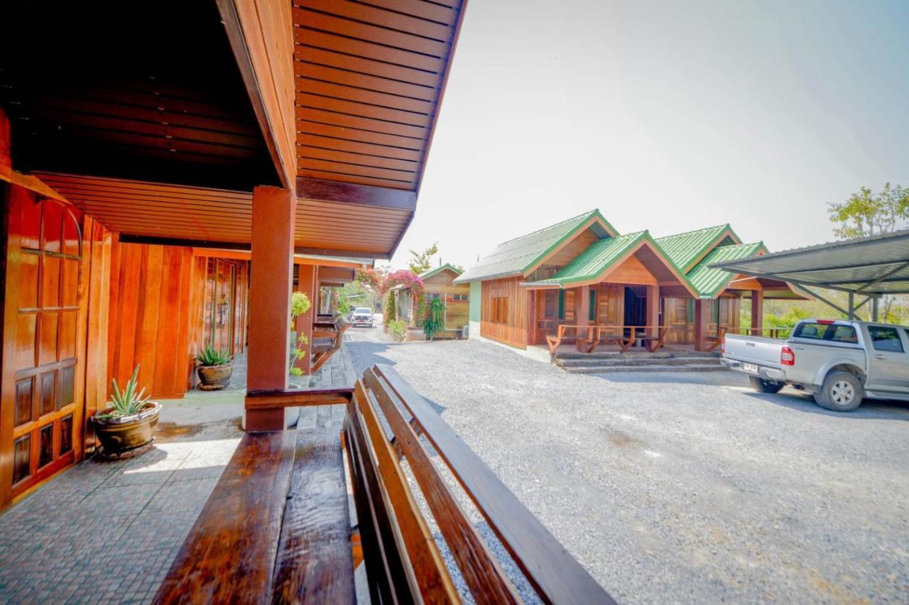 Lop Buri Mrk Resort & Massage מראה חיצוני תמונה