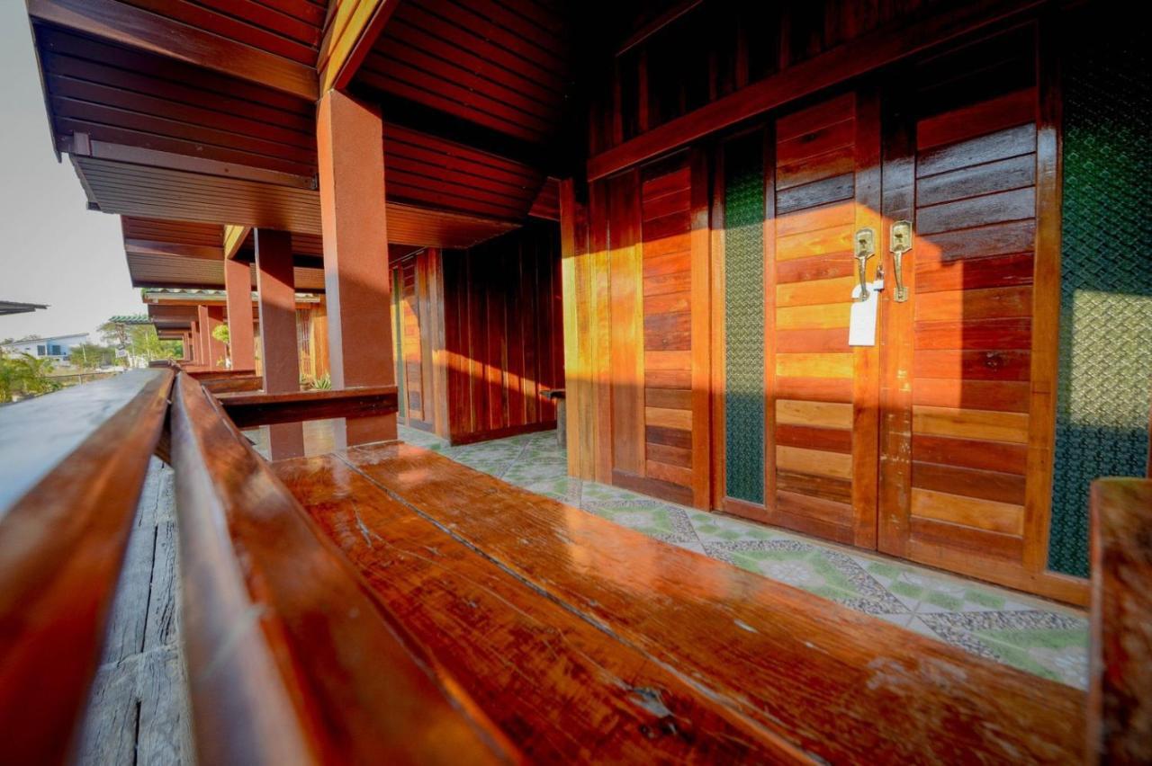 Lop Buri Mrk Resort & Massage מראה חיצוני תמונה