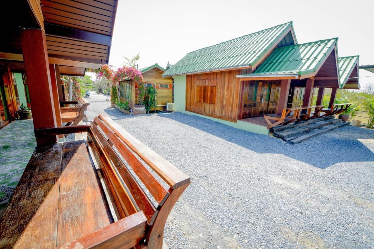 Lop Buri Mrk Resort & Massage מראה חיצוני תמונה