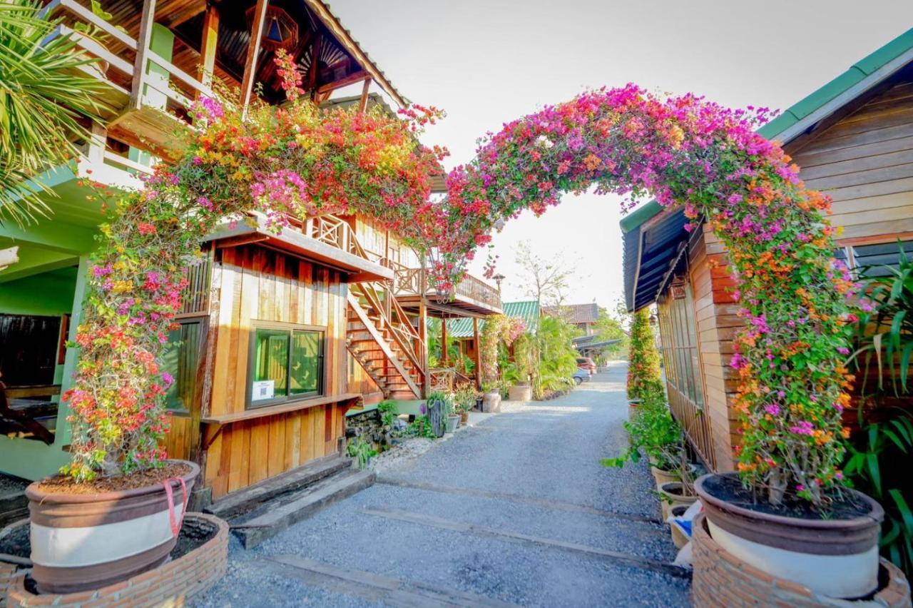 Lop Buri Mrk Resort & Massage מראה חיצוני תמונה