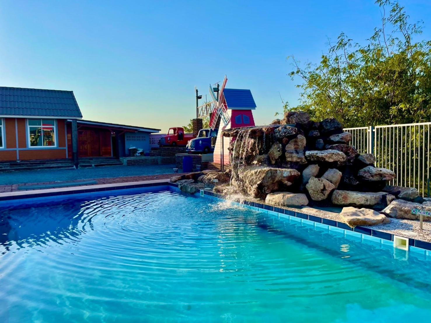 Lop Buri Mrk Resort & Massage מראה חיצוני תמונה